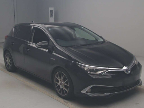 2016 Toyota Auris ZWE186H[2]