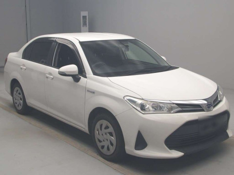 2017 Toyota Corolla Axio NKE165[2]