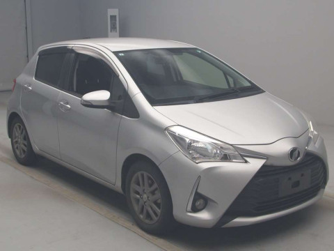 2017 Toyota Vitz NSP130[2]