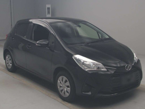 2017 Toyota Vitz KSP130[2]