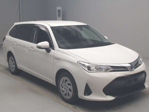 2017 Toyota Corolla Fielder NKE165G[2]