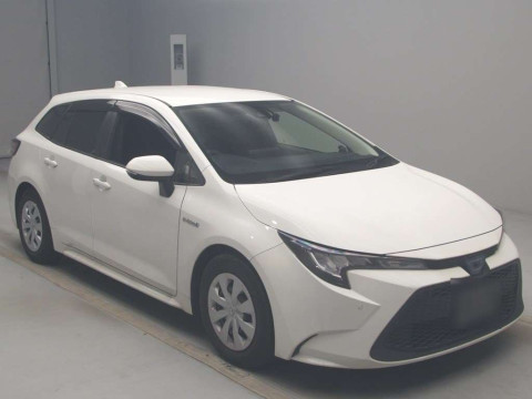 2019 Toyota Corolla Touring Wagon ZWE211W[2]