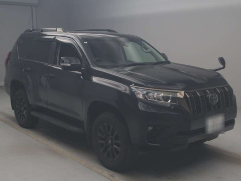 2021 Toyota Land Cruiser Prado TRJ150W[2]