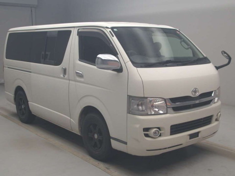 2010 Toyota Hiace Van KDH206V[2]