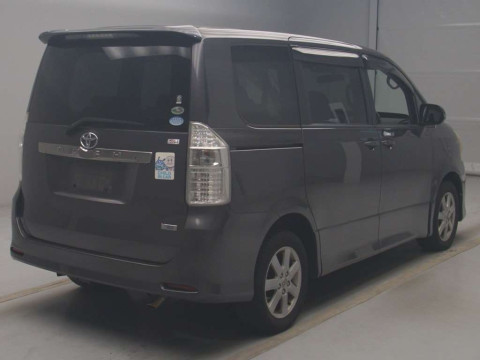 2008 Toyota Noah ZRR75W[1]