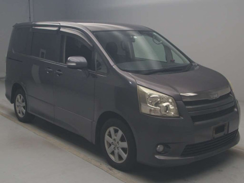 2008 Toyota Noah ZRR75W[2]