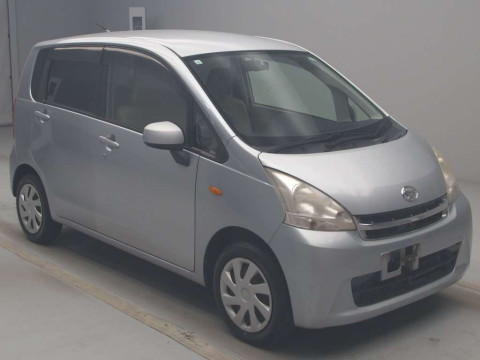 2011 Daihatsu Move LA100S[2]