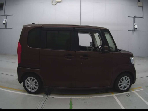 2017 Honda N-BOX JF3[2]