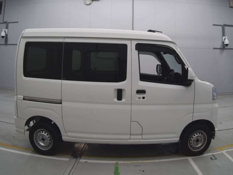 2023 Daihatsu Hijet Cargo S700V[2]