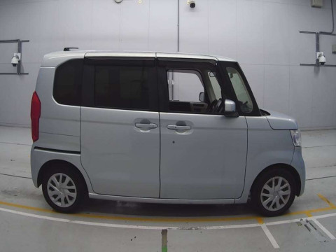 2017 Honda N-BOX JF3[2]