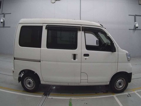 2020 Daihatsu Hijet Cargo S321V[2]