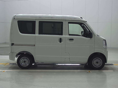 2023 Nissan NV100 Clipper DR17V[2]