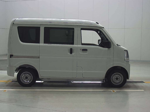 2023 Nissan NV100 Clipper DR17V[2]