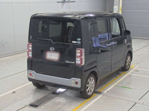 2015 Daihatsu Wake LA700S[1]