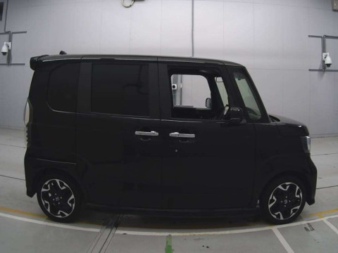 2018 Honda N-BOX CUSTOM JF3[2]