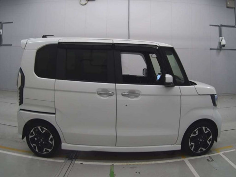 2020 Honda N-BOX CUSTOM JF3[2]