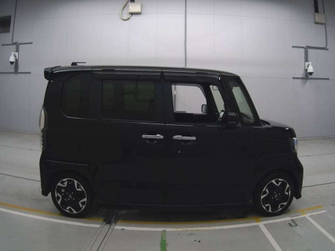 2019 Honda N-BOX CUSTOM JF3[2]