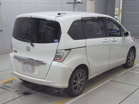 2013 Honda Freed GB4[1]