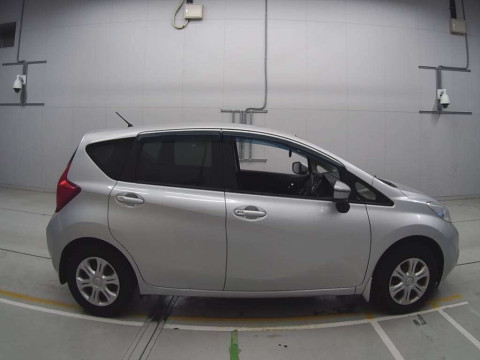 2015 Nissan Note E12[2]