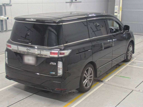 2013 Nissan Elgrand TE52[1]