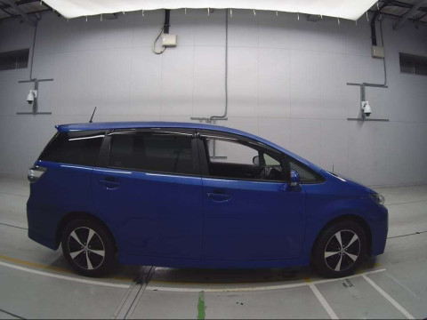 2014 Toyota Wish ZGE20W[2]