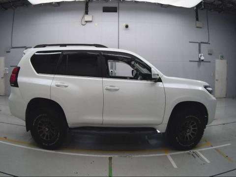 2019 Toyota Land Cruiser Prado GDJ150W[2]