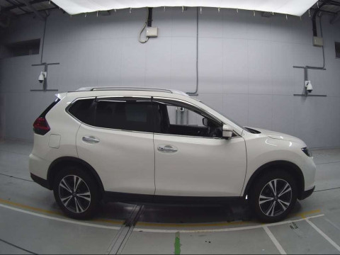 2019 Nissan X-Trail T32[2]