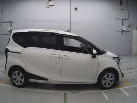 2019 Toyota Sienta NSP170G[2]