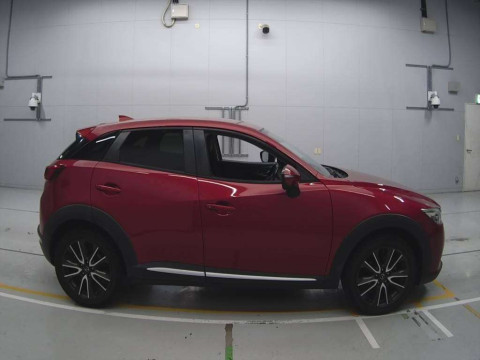 2015 Mazda CX-3 DK5FW[2]