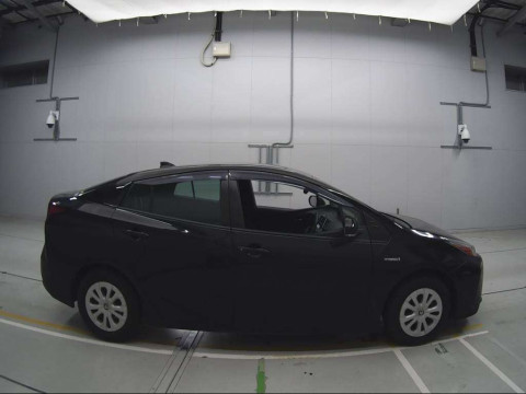 2019 Toyota Prius ZVW51[2]