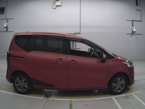 2017 Toyota Sienta NSP170G[2]