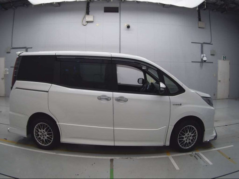 2017 Toyota Noah ZWR80W[2]