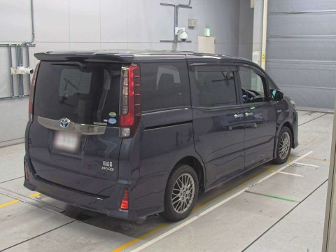 2016 Toyota Noah ZWR80W[1]