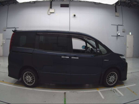 2016 Toyota Noah ZWR80W[2]