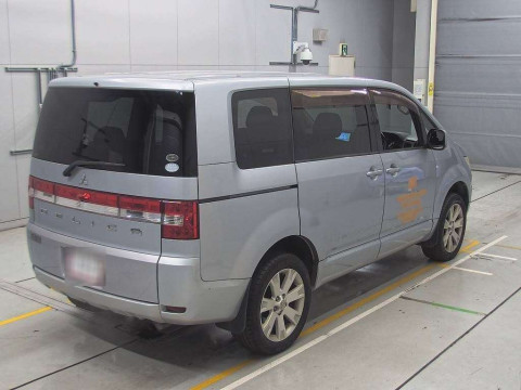 2009 Mitsubishi Delica D5 CV5W[1]