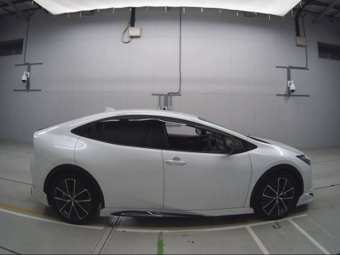 2023 Toyota Prius MXWH60[2]