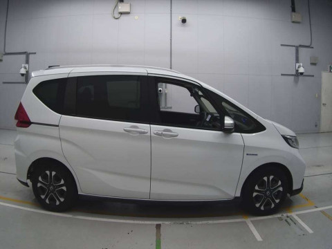 2019 Honda Freed hybrid GB7[2]