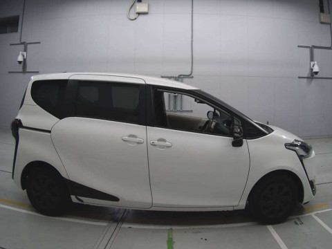 2016 Toyota Sienta NSP170G[2]