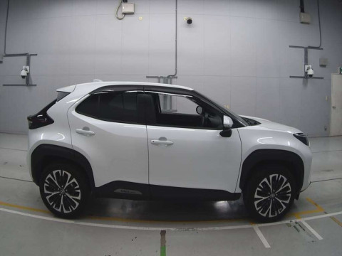 2023 Toyota YARIS CROSS MXPJ10[2]