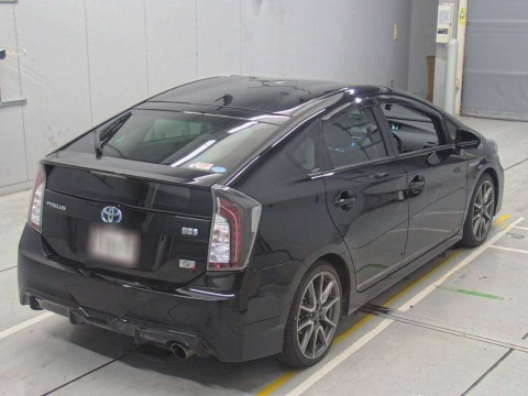 2015 Toyota Prius ZVW30[1]