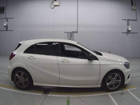 2014 Mercedes Benz A-Class 176042[2]