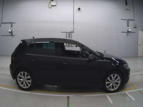 2018 Volkswagen Golf AUCPT[2]