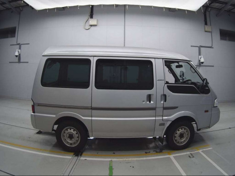 2011 Mazda Bongo Van SKP2M[2]