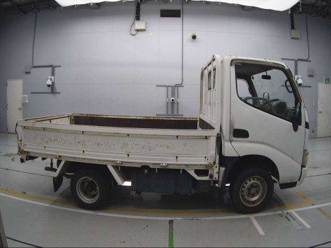 2005 Toyota Toyoace Truck TRY220[2]