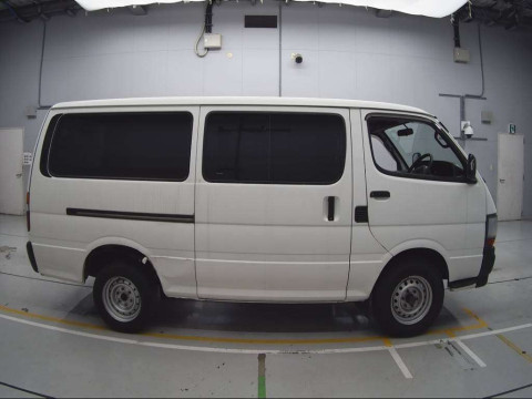 2002 Toyota Hiace Van RZH112V[2]