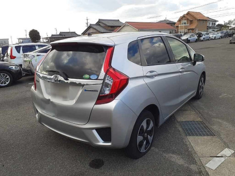 2015 Honda Fit Hybrid GP5[1]