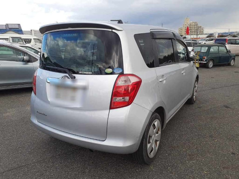 2006 Toyota Ractis NCP100[1]