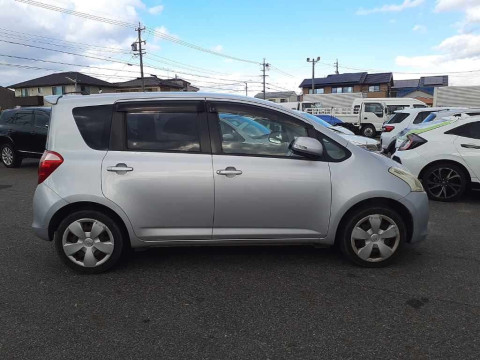 2006 Toyota Ractis NCP100[2]