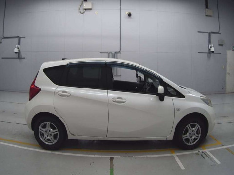 2014 Nissan Note E12[2]