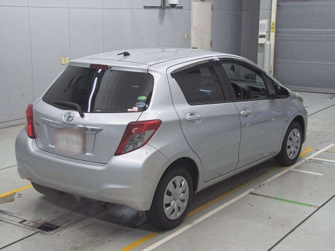 2013 Toyota Vitz NSP130[1]